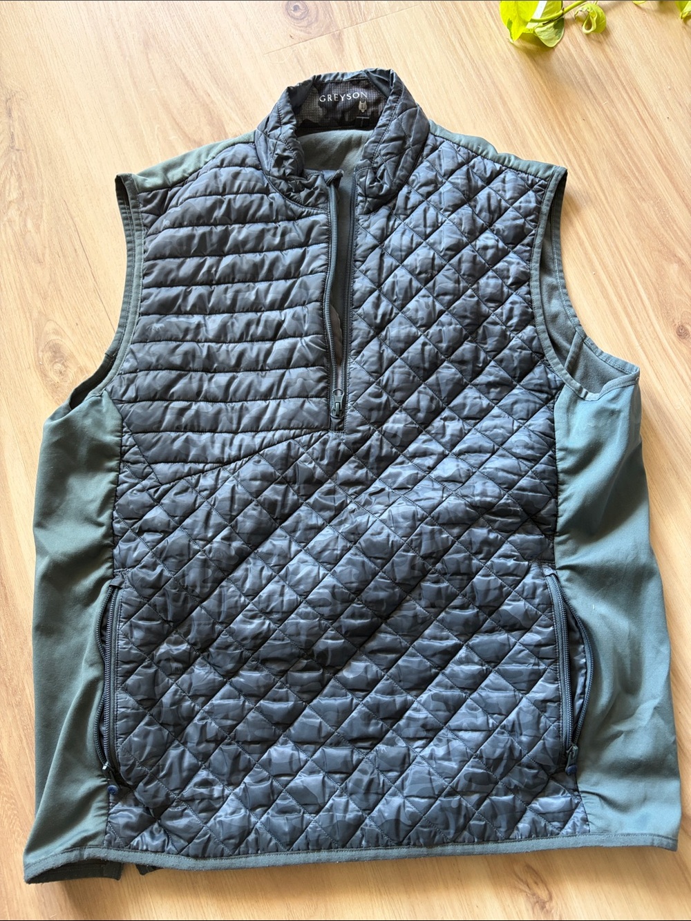 Men’s Greyson Yukon Half Zip Hybrid Vest Golf Pullover Quilted